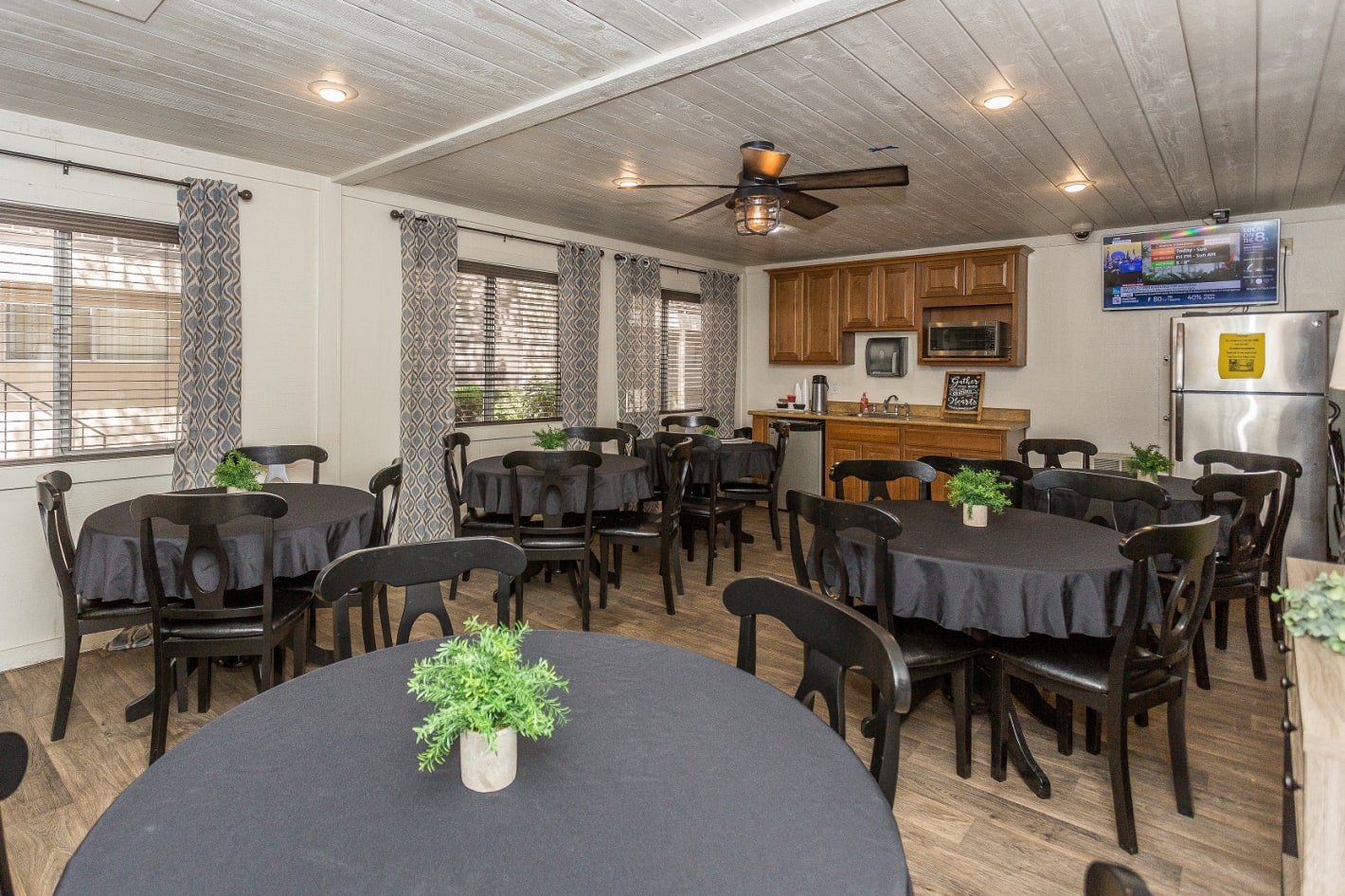 Apartments Near NAU in Flagstaff Pine View Village Apartments